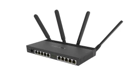 Точка доступа/ RB4011iGS+5HacQ2HnD-IN Powerful 10xGigabit port router with a Quad-core 1.4Ghz CPU, 1GB RAM, SFP+ 10Gbps cage, dual band 2.4GHz / 5GHz 4x4 MIMO 802.11a/b/g/n/ac wireless and desktop case