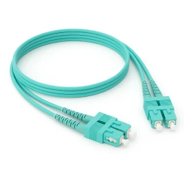 Патч-корд ADVANT ADVOM5-PCD05-SCSC-UU-LL, Duplex, тип волокна: MM 50/125 (OM3). Разъемы: SC/UPC-SC/UPC. Длина: 5, оболочка: LSZH, диаметр кабеля: 3