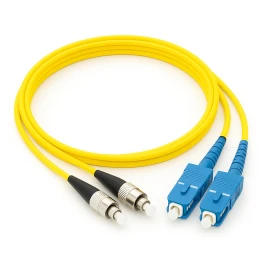 Патч-корд ADVANT ADVOM3-PCD15-SCFC-UU-LA, Duplex, тип волокна: SM 9/125 (OS2). Разъемы: SC/UPC-FC/UPC. Длина: 15, оболочка: LSZH, диаметр кабеля: 3