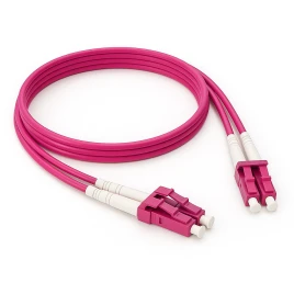 Патч-корд ADVANT ADVOM4-PCD05-LCLC-UU-LM, Duplex, тип волокна: OM4. Разъемы: LC/UPC-LC/UPC. Длина: 5, оболочка: LSZH, диаметр кабеля: 3.0