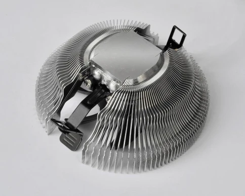 Кулер для процессора/ CPU Cooler PCCooler E80 (65W, 3-pin, 42mm, Al/Cu, -mm, 1x80mm, 29.61CFM, 22dBA, 2000RPM, S: 1851/1700/1200/115X, AM5/AM4, silver, black) фото 3