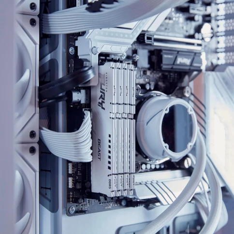 Память оперативная/ Kingston 32GB 5200MT/s DDR5 CL40 DIMM (Kit of 2) FURY Beast White XMP фото 5