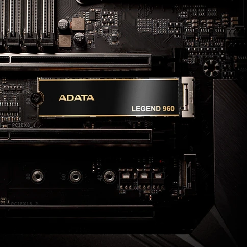 Твердотельный накопитель/ ADATA SSD LEGEND 960, 4000GB, M.2(22x80mm), NVMe 1.4, PCIe 4.0 x4, 3D NAND, R/W 7400/6800MB/s, IOPs 700 000/550 000, DRAM buffer 4000MB, TBW 3120, DWPD 0.43, with Heat Spreader (5 лет) фото 10
