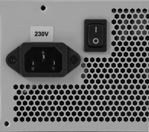 Блок питания Chieftec ATX 550W iArena GPA-550S 24pin APFC 120mm fan 4xSATA [GPA-550S] фото 12
