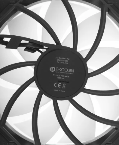 Кулер ID-Cooling SE-224-XTS ARGB Soc-AM5/AM4/1200/1700/1851 черный 4-pin 29dB Al+Cu 220W 650gr Ret (SE-224-XTS ARGB) [SE-224-XTS ARGB] фото 3