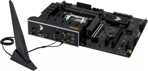 ASUS TUF GAMING A620-PRO WIFI фото 9