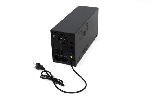 453 SKAT-UPS 3000-IN-4x9 ИБП Line interactive, 220 В, 3000ВА/1800Вт, LCD, 4 АКБ 9Ач, вых. роз 2Schuko + 2 C13, USB, RJ45,  внутр. меандр. стабилизация напряжения, ШГВ 145х213х436, вес 23кг фото 7