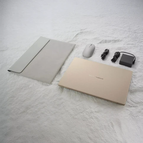 Ноутбук/ ASUS UX3607OA-SQ013W 16"(2880x1620 OLED)/Qualcomm Snapdragon X2 Elite Extreme  X2E-94-100(Ghz)/49152Mb/1024PCISSDGb/noDVD/Cam/BT/WiFi/70WHr/war 1y/1.2kg/Zabriskie Beige/Win11Home + алюм корп; +чехол фото 6